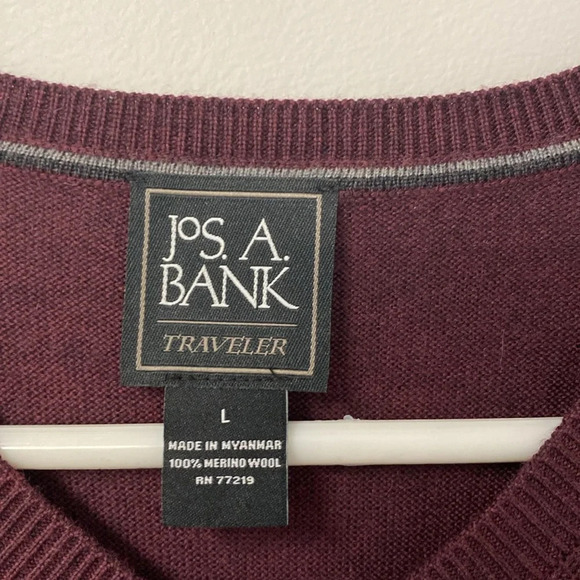 Jos A Banks Traveler 100% Merino Wool V Neck Sweater Men's Size Large Maroon - Picture 2 of 7